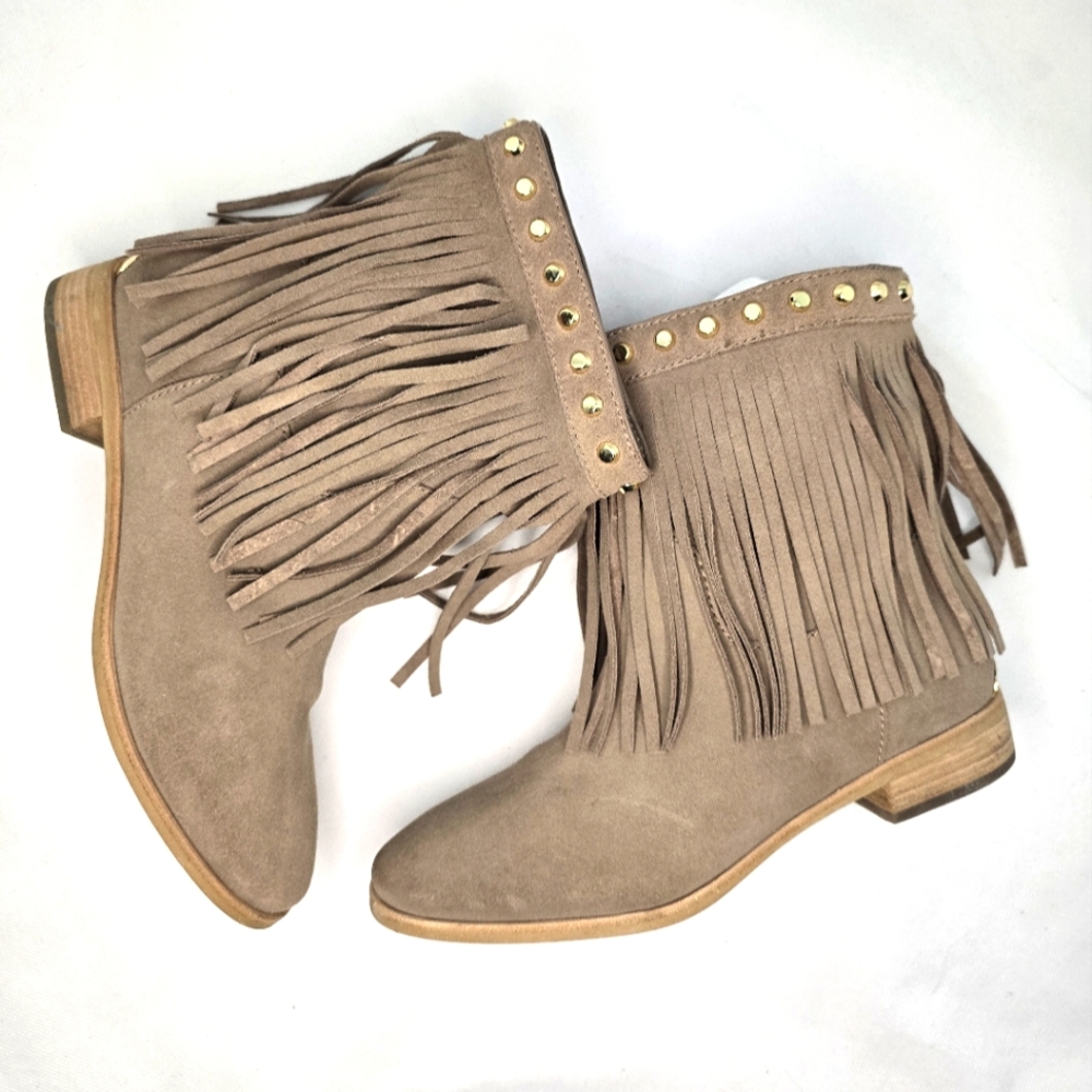 Michel Kors  Boots size 7